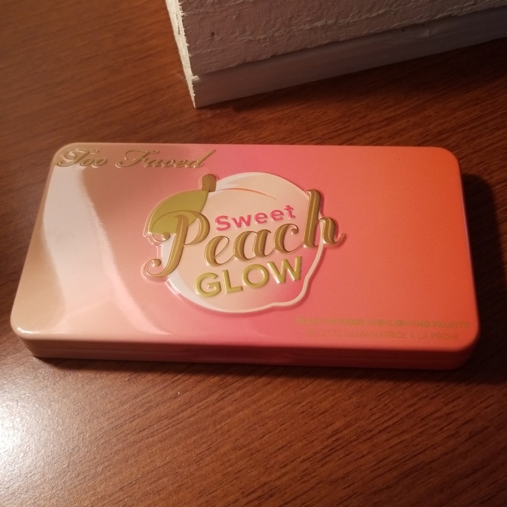 🍑Too Faced Sweet Peach Glow🍑